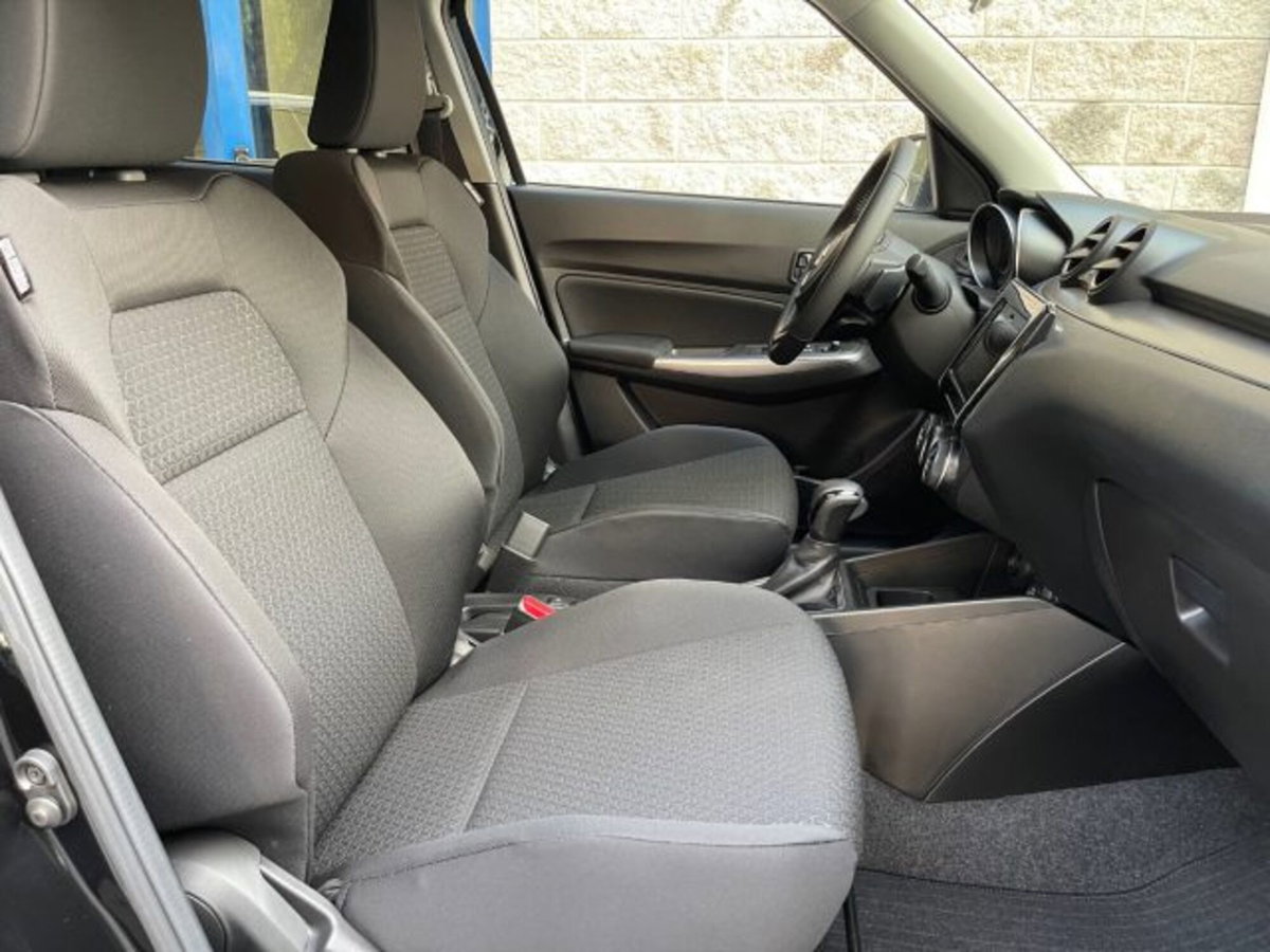 Suzuki Swift 1.2h Top 2wd cvt (20)