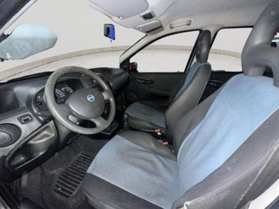 Fiat Punto 1.2i cat 5 porte (10)