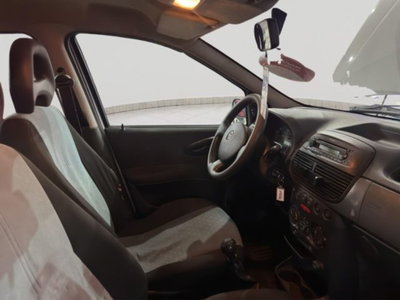 Fiat Punto 1.2i cat 5 porte (11)