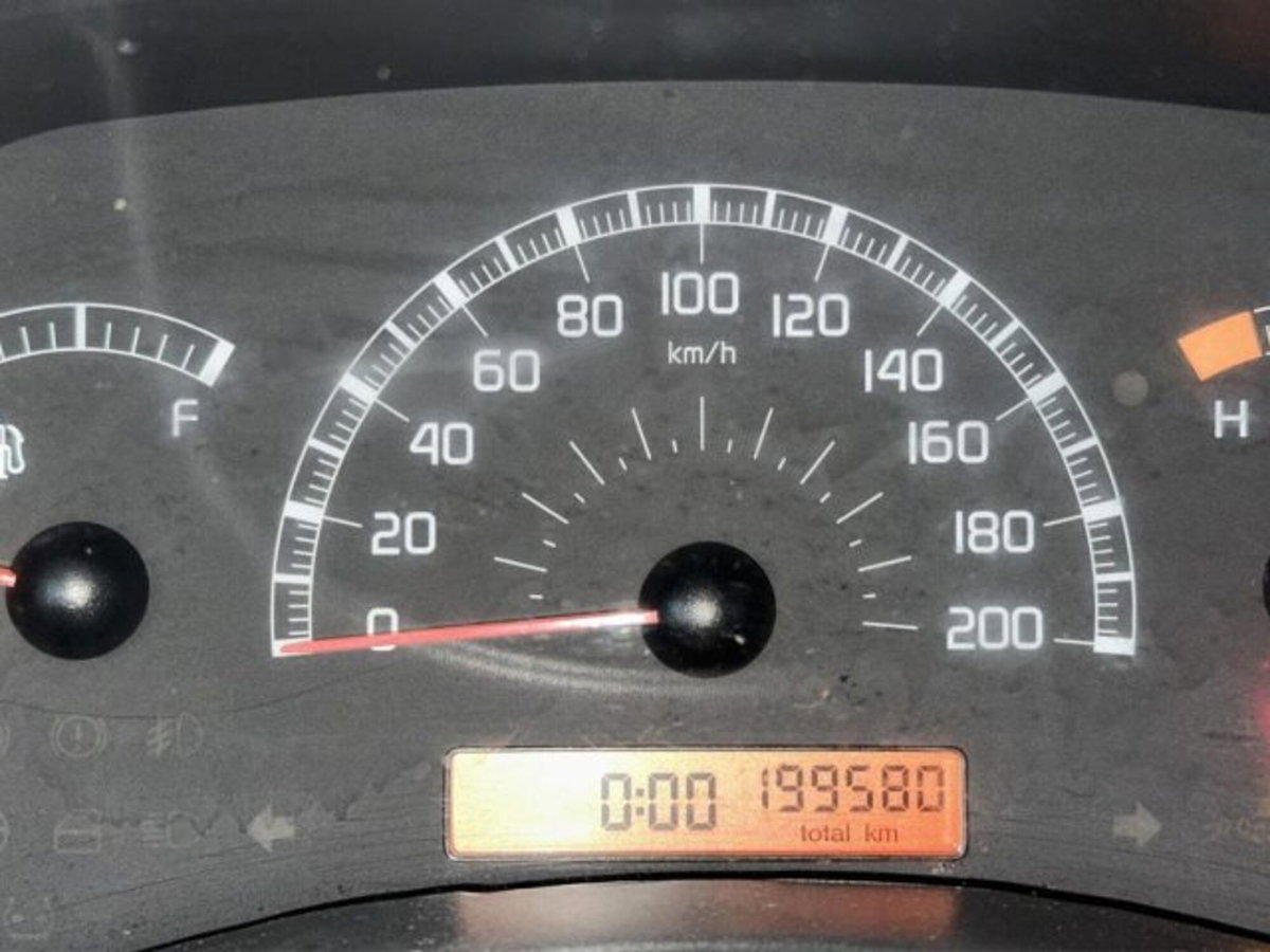 Fiat Punto 1.2i cat 5 porte (15)