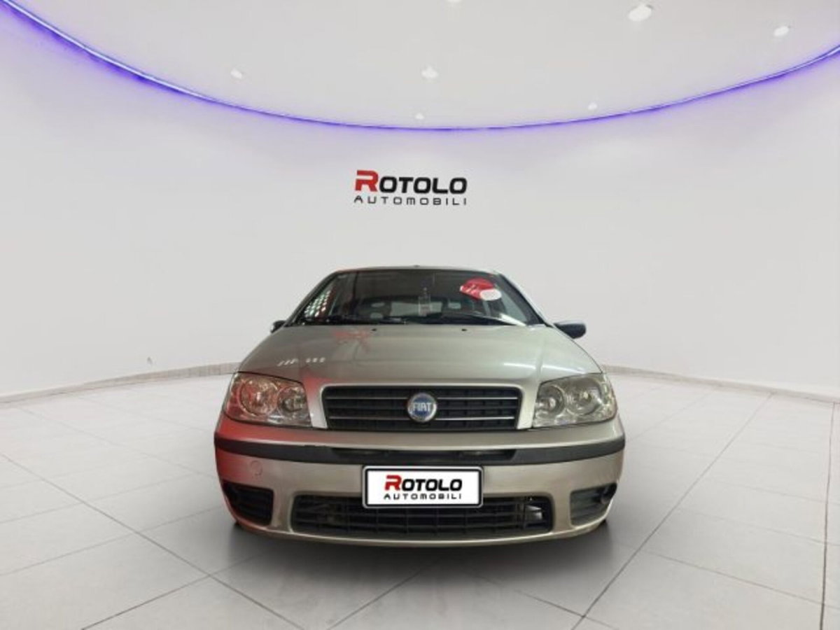 Fiat Punto 1.2i cat 5 porte (2)