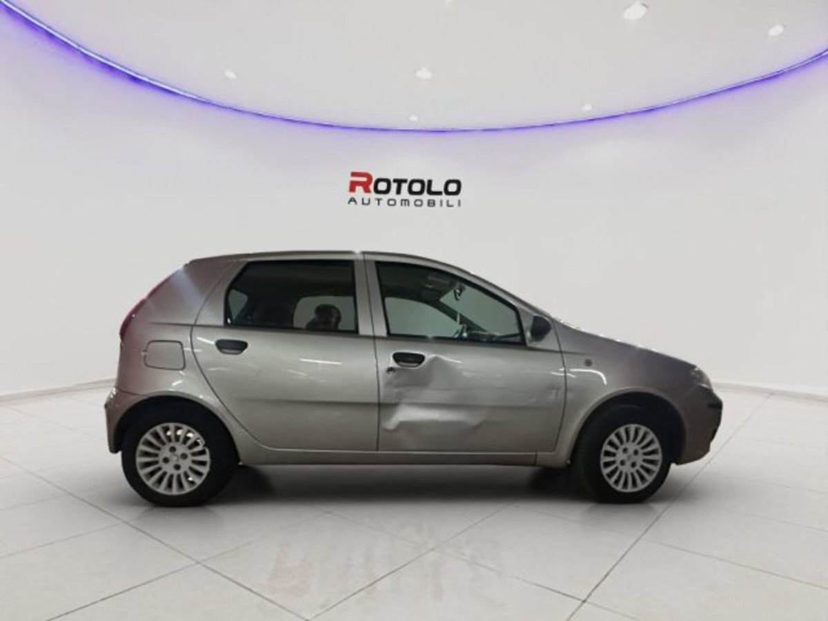 Fiat Punto 1.2i cat 5 porte (5)