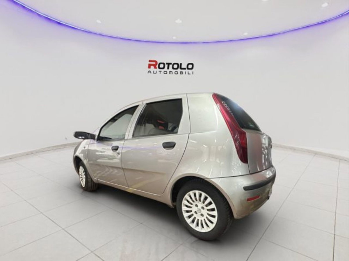 Fiat Punto 1.2i cat 5 porte (6)