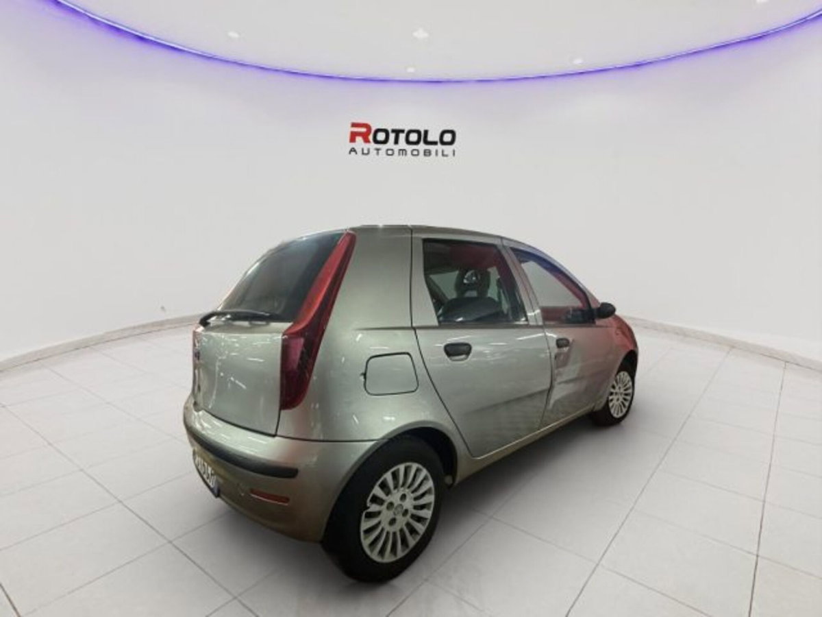 Fiat Punto 1.2i cat 5 porte (7)