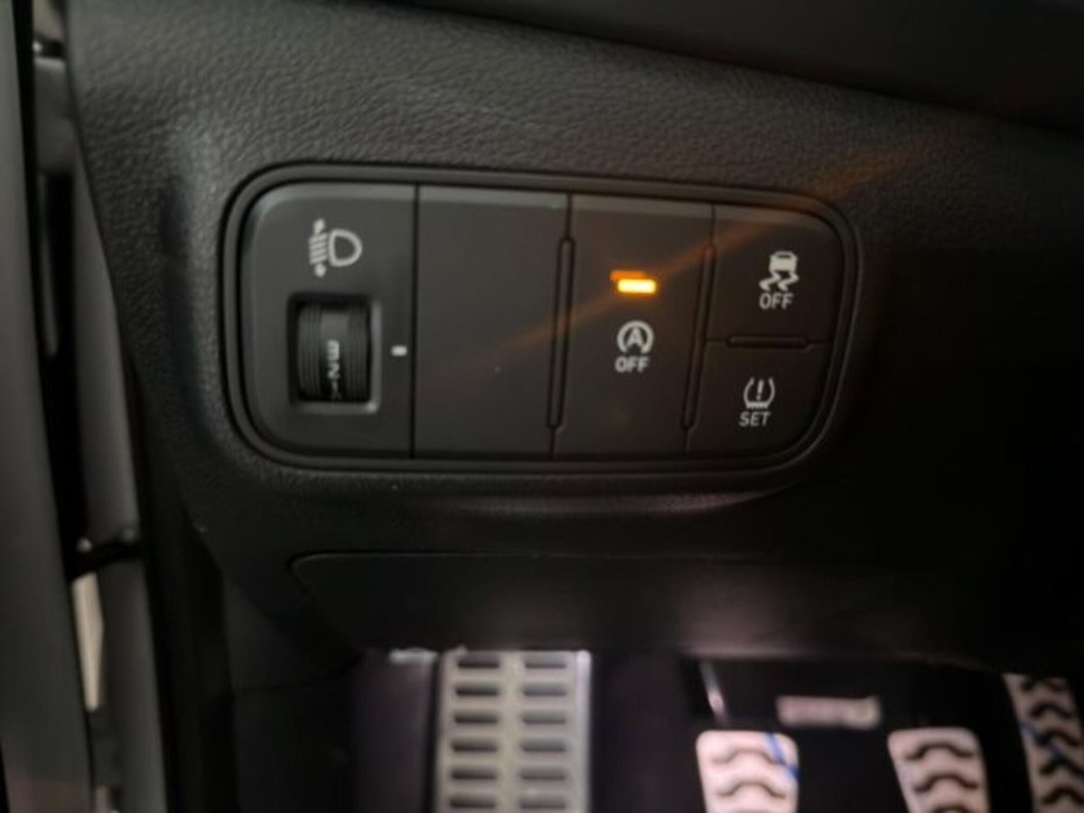 Hyundai Bayon 1.0 t-gdi Xline 100cv mt (11)