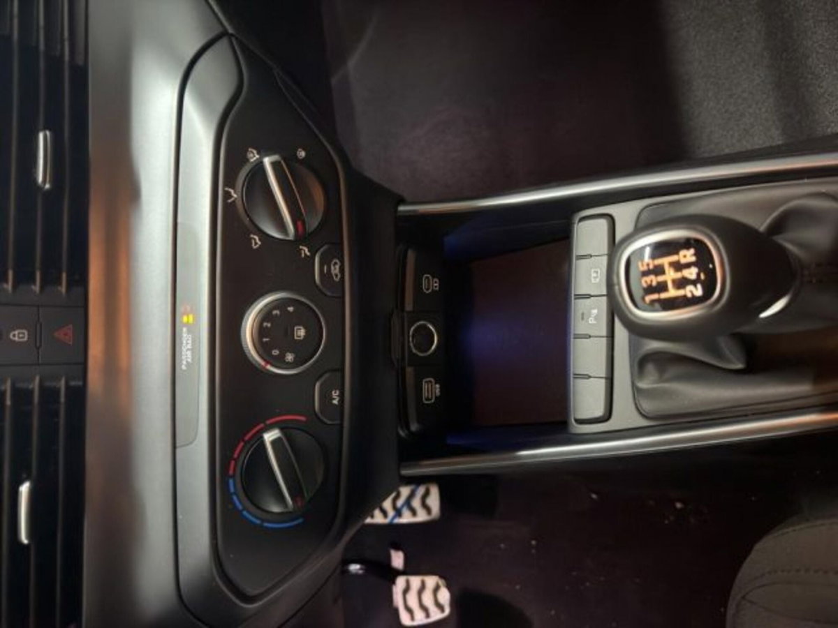 Hyundai Bayon 1.0 t-gdi Xline 100cv mt (12)
