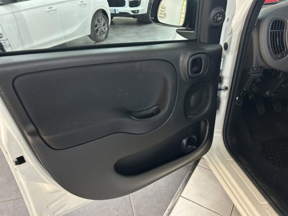 Fiat Panda 1.0 firefly hybrid Icon s&s 70cv (16)
