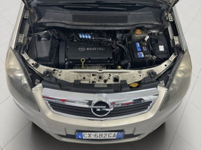 Opel Zafira 1.8 16V VVT Cosmo (12)
