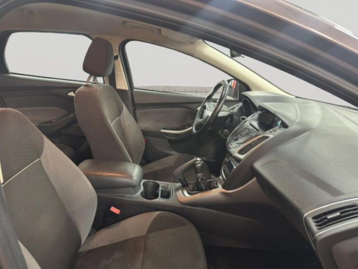 Ford Focus 1.0 EcoBoost 100 CV 5p. Business (14)