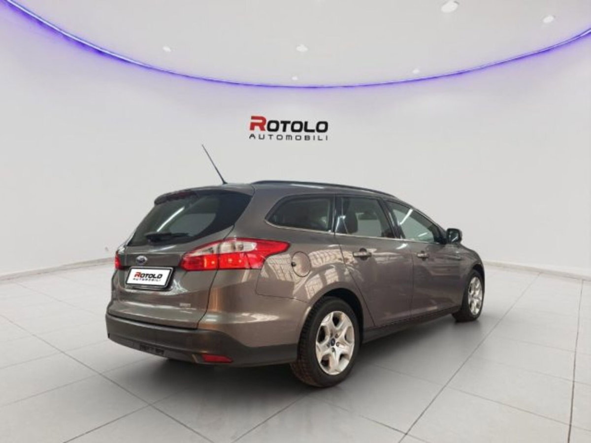 Ford Focus 1.0 EcoBoost 100 CV 5p. Business (7)