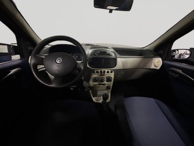 Fiat Punto 1.3 Multijet 16V 5 porte Dynamic (10)
