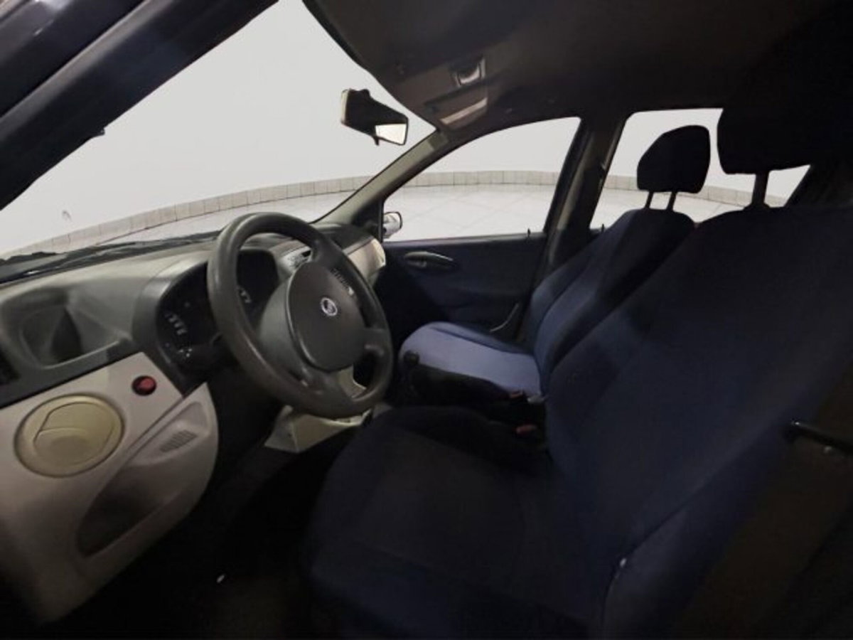 Fiat Punto 1.3 Multijet 16V 5 porte Dynamic (12)