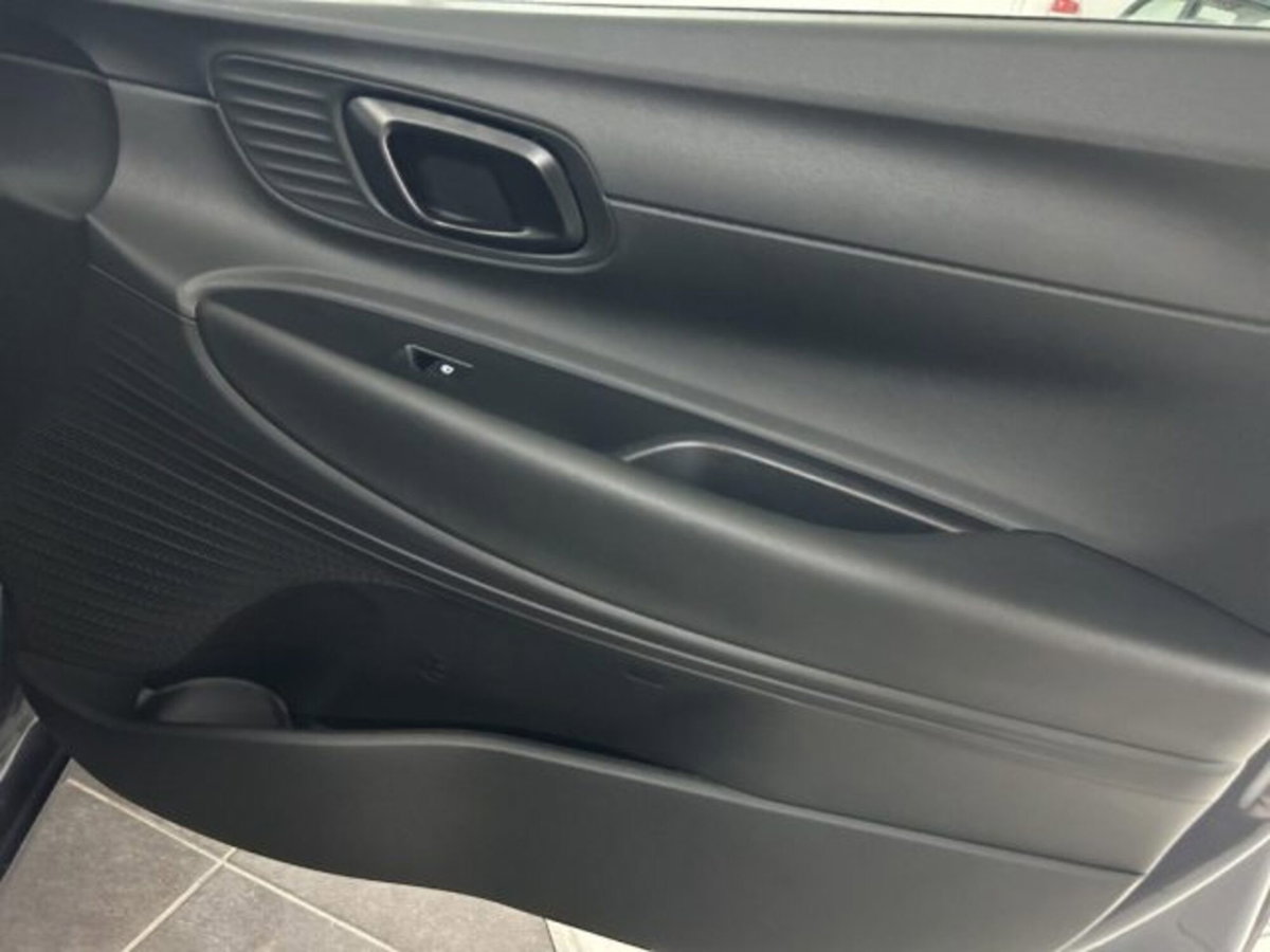 Hyundai i20 1.2 mpi Connectline 79cv mt (19)