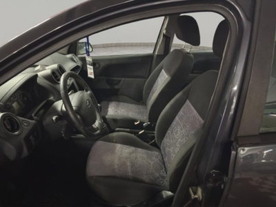 Ford Fiesta 1.2 16V 5p. Ghia (11)
