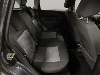 Ford Fiesta 1.2 16V 5p. Ghia (17)