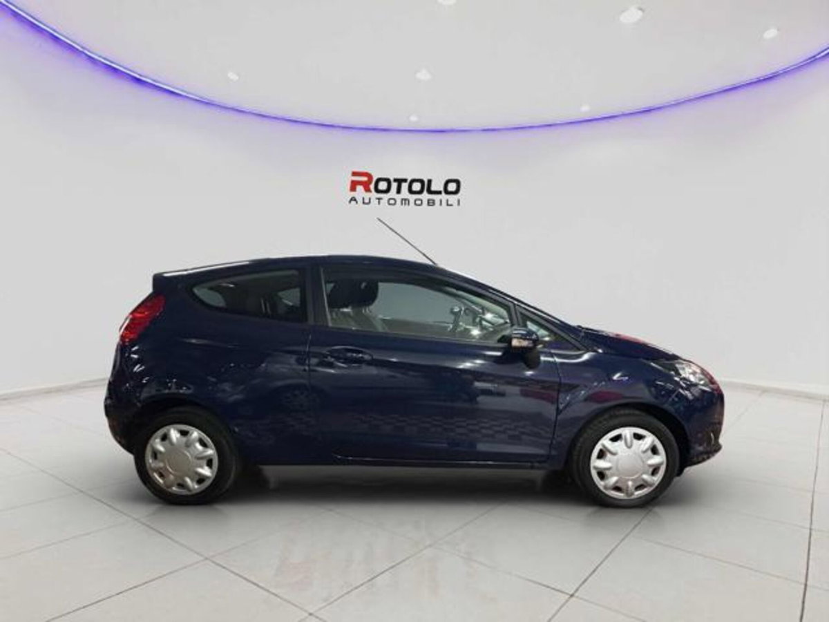 Ford Fiesta 1.4 3 porte Bz.- GPL Black & White Edition (7)