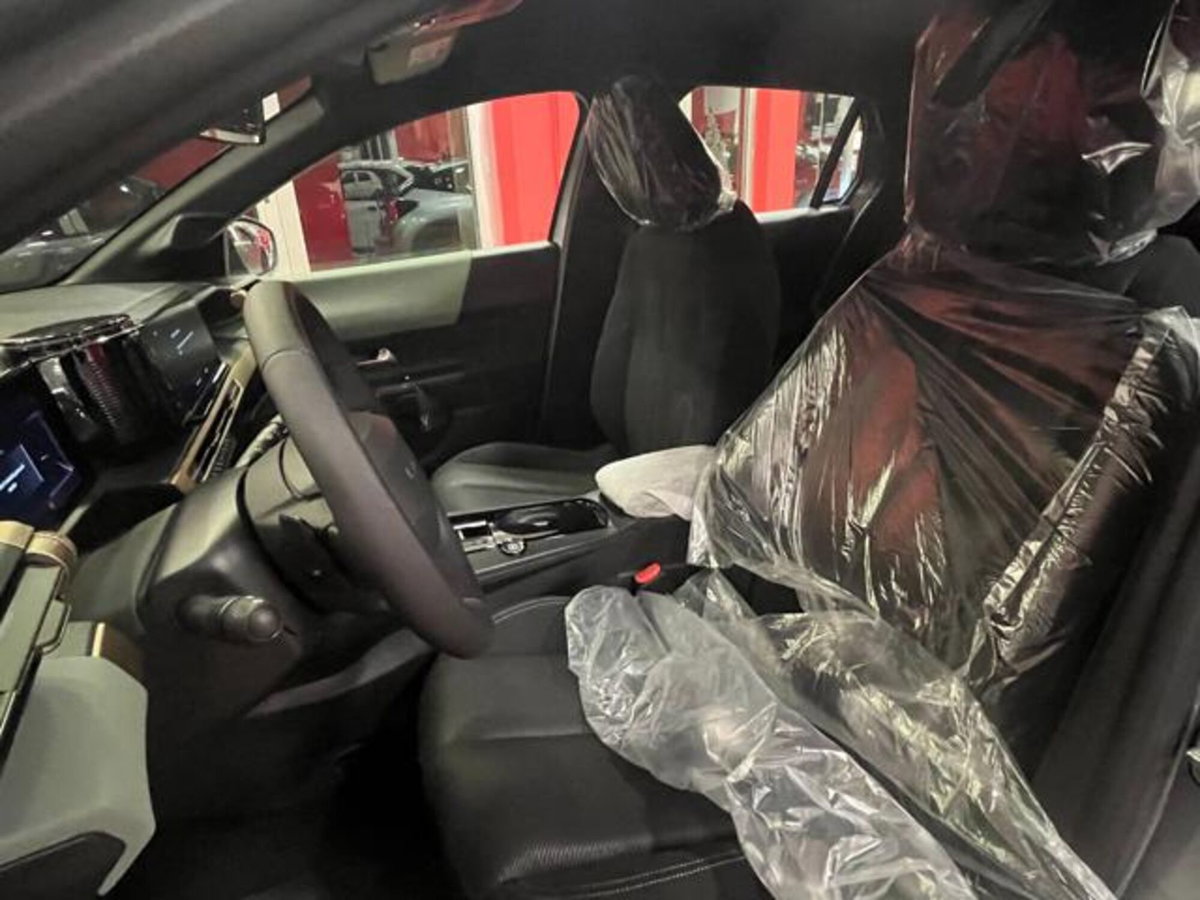 Lancia Ypsilon 1.2 mhev Edizione Limitata Cassina e-dct (11)