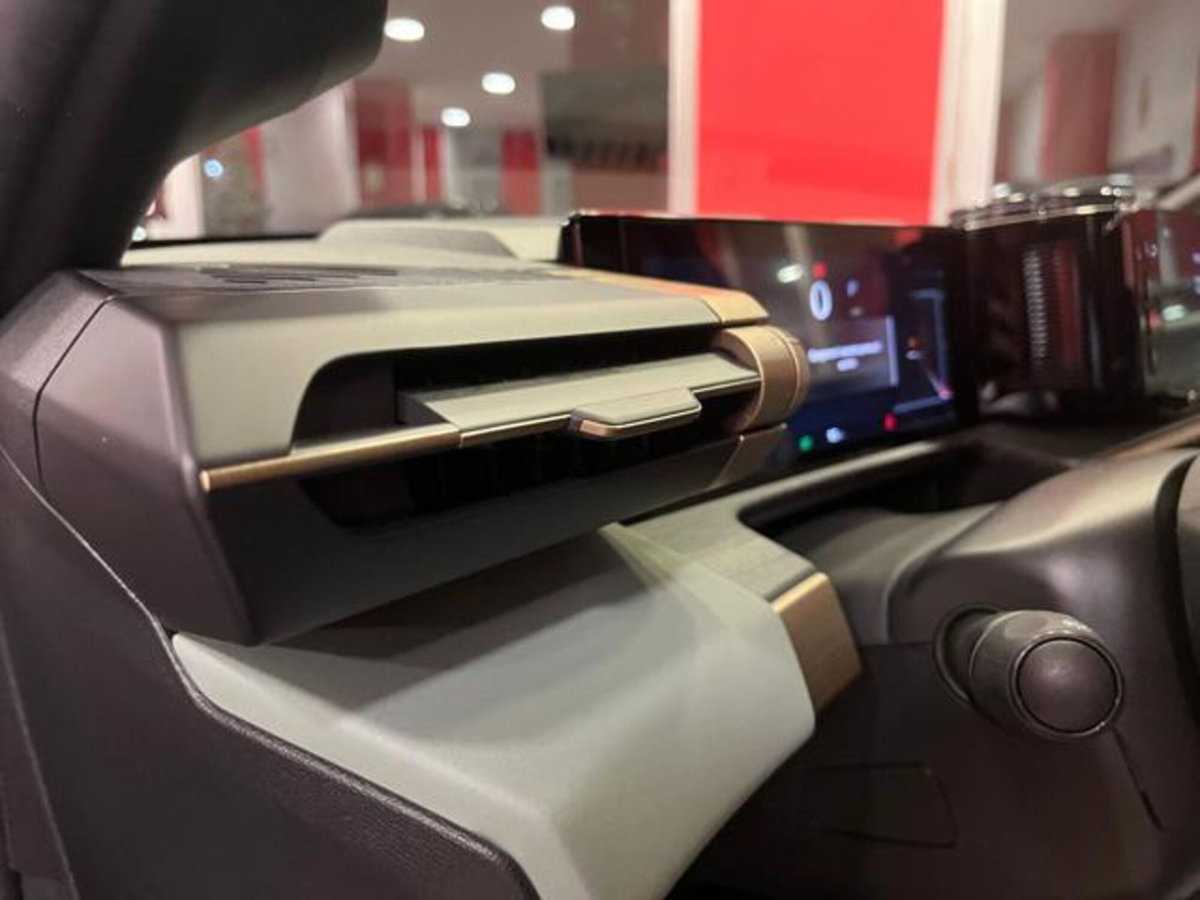 Lancia Ypsilon 1.2 mhev Edizione Limitata Cassina e-dct (15)