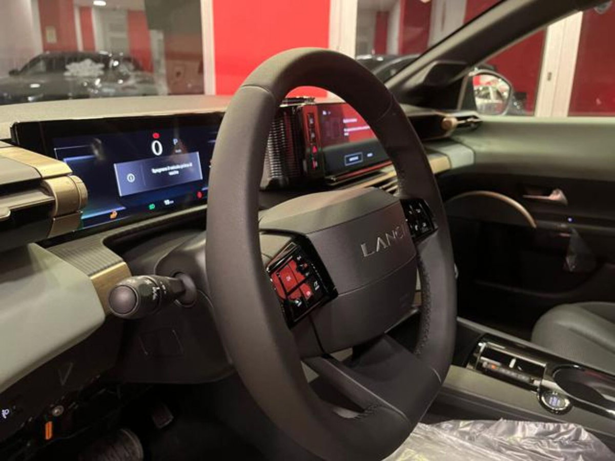 Lancia Ypsilon 1.2 mhev Edizione Limitata Cassina e-dct (16)