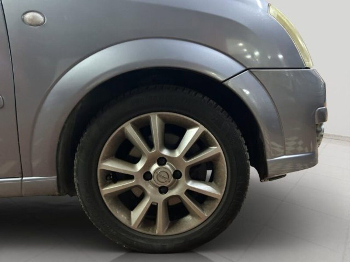 Opel Meriva 1.6 16V Cosmo (18)