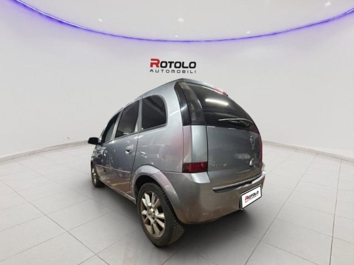 Opel Meriva 1.6 16V Cosmo (3)