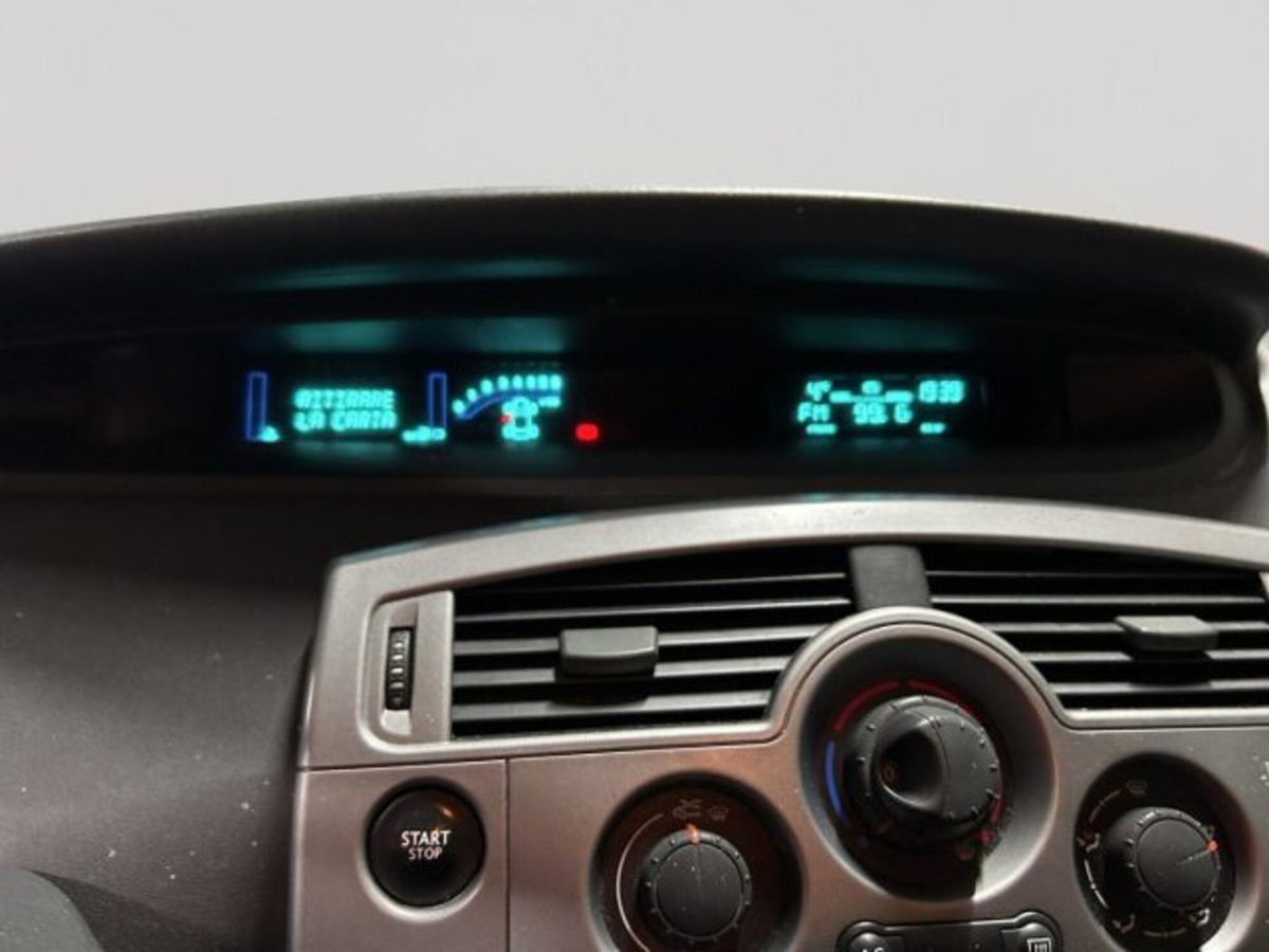 Renault Scenic E-Tech Electric 1.6 16V/105CV GPL Serie Speciale (13)