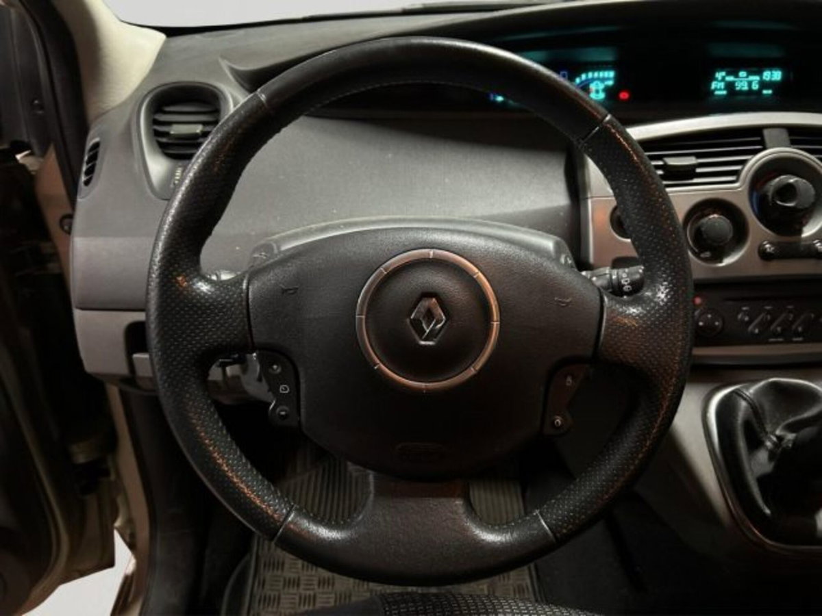 Renault Scenic E-Tech Electric 1.6 16V/105CV GPL Serie Speciale (14)