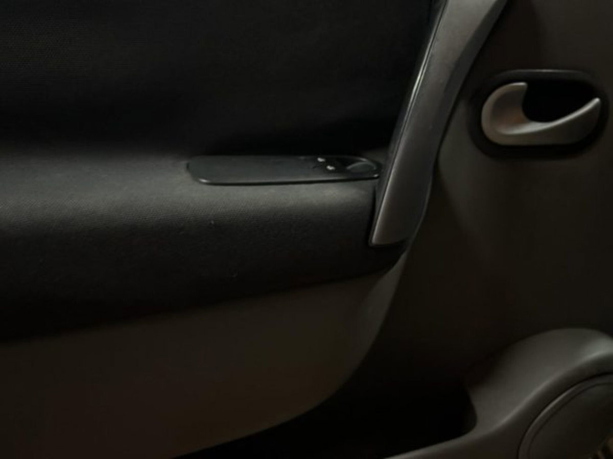 Renault Scenic E-Tech Electric 1.6 16V/105CV GPL Serie Speciale (16)