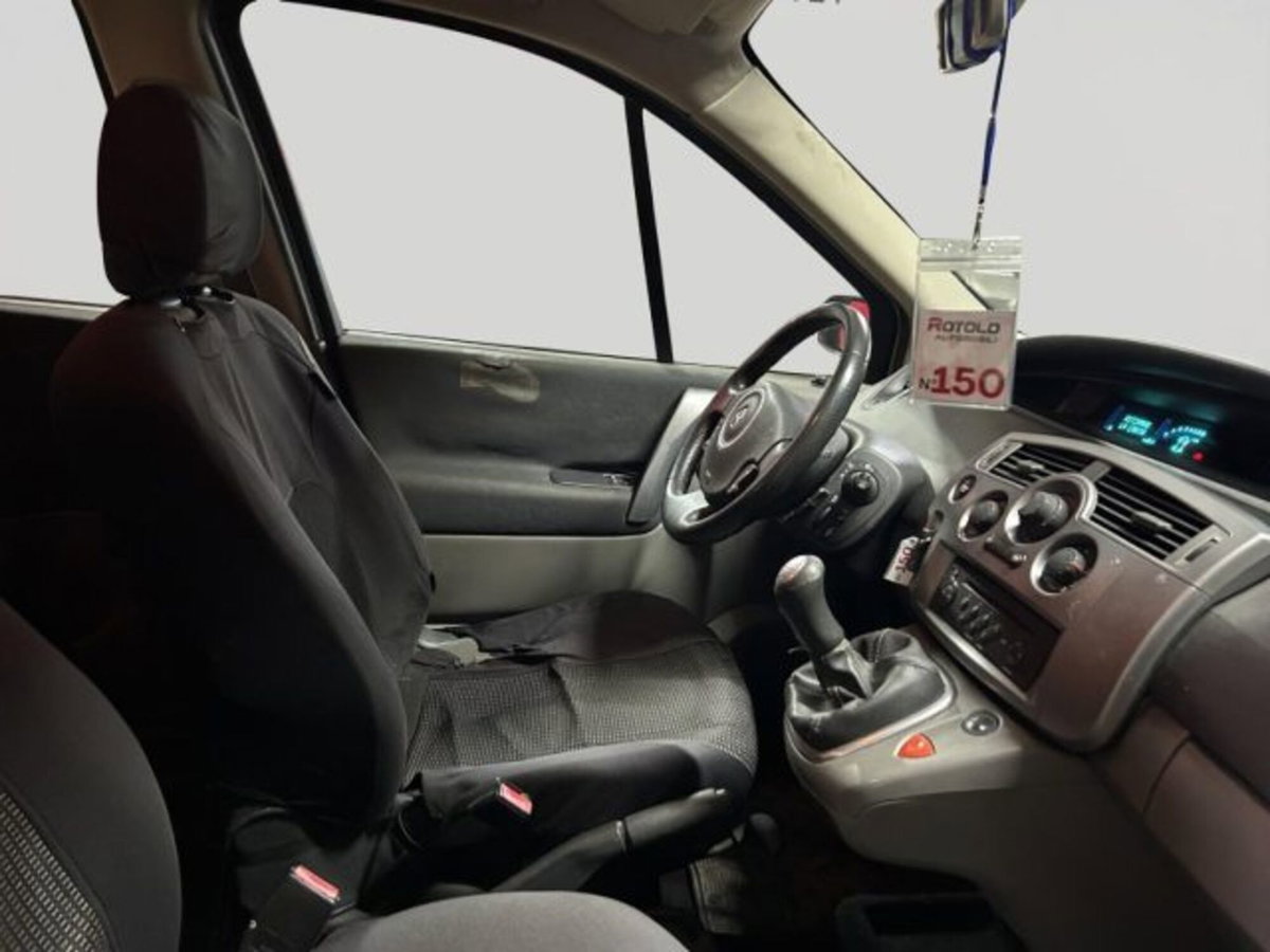 Renault Scenic E-Tech Electric 1.6 16V/105CV GPL Serie Speciale (9)
