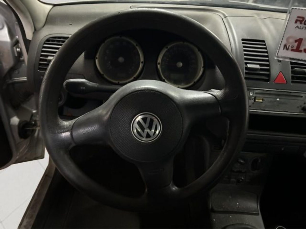 Volkswagen Polo 1.4 16V cat 5p. Highline (10)