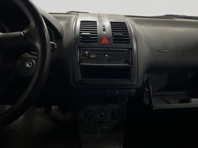 Volkswagen Polo 1.4 16V cat 5p. Highline (13)