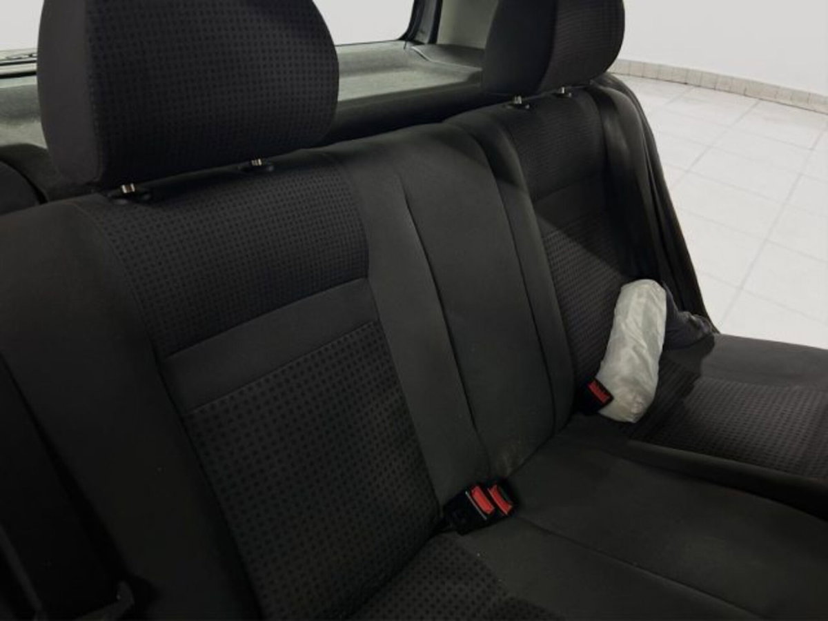 Volkswagen Polo 1.4 16V cat 5p. Highline (17)