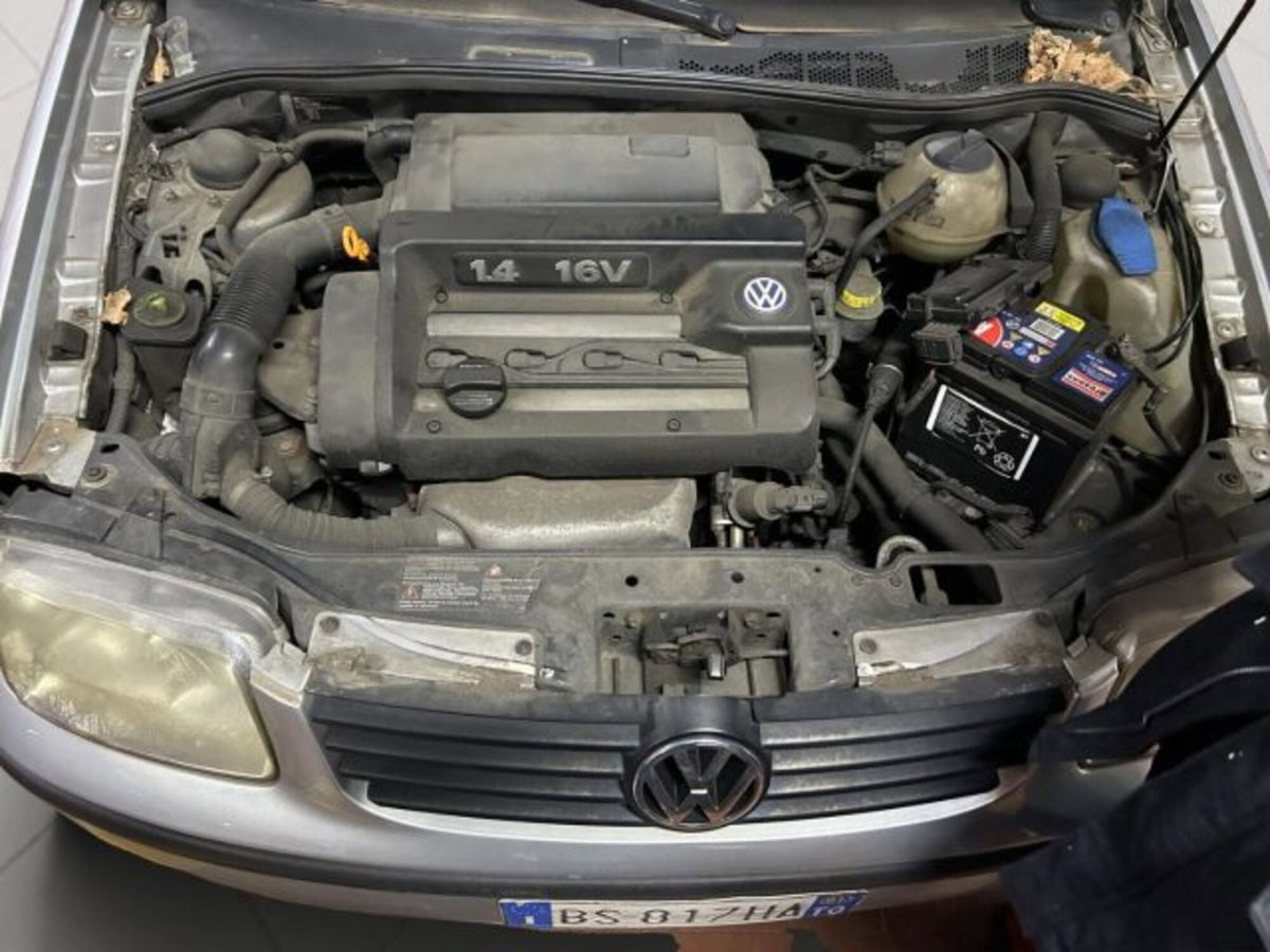 Volkswagen Polo 1.4 16V cat 5p. Highline (19)