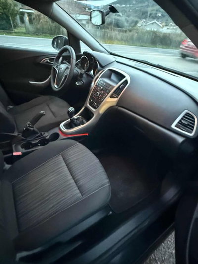 Opel Astra Station Wagon 1.7 CDTI 110CV Sports Cosmo (6)