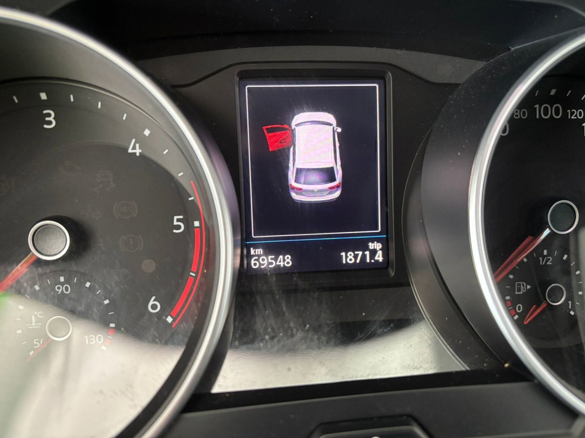 Volkswagen Tiguan 2.0 TDI SCR Life (13)