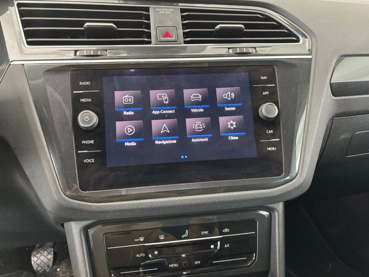 Volkswagen Tiguan 2.0 TDI SCR Life (15)