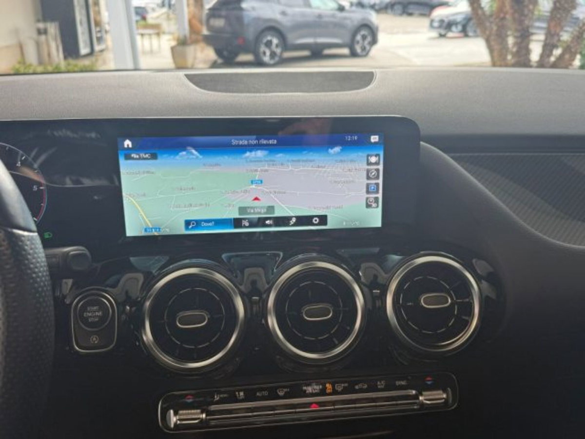 Mercedes-Benz GLA SUV 200 d Automatic Premium (15)