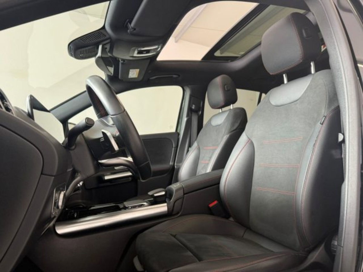Mercedes-Benz GLA SUV 200 d Automatic Premium (20)