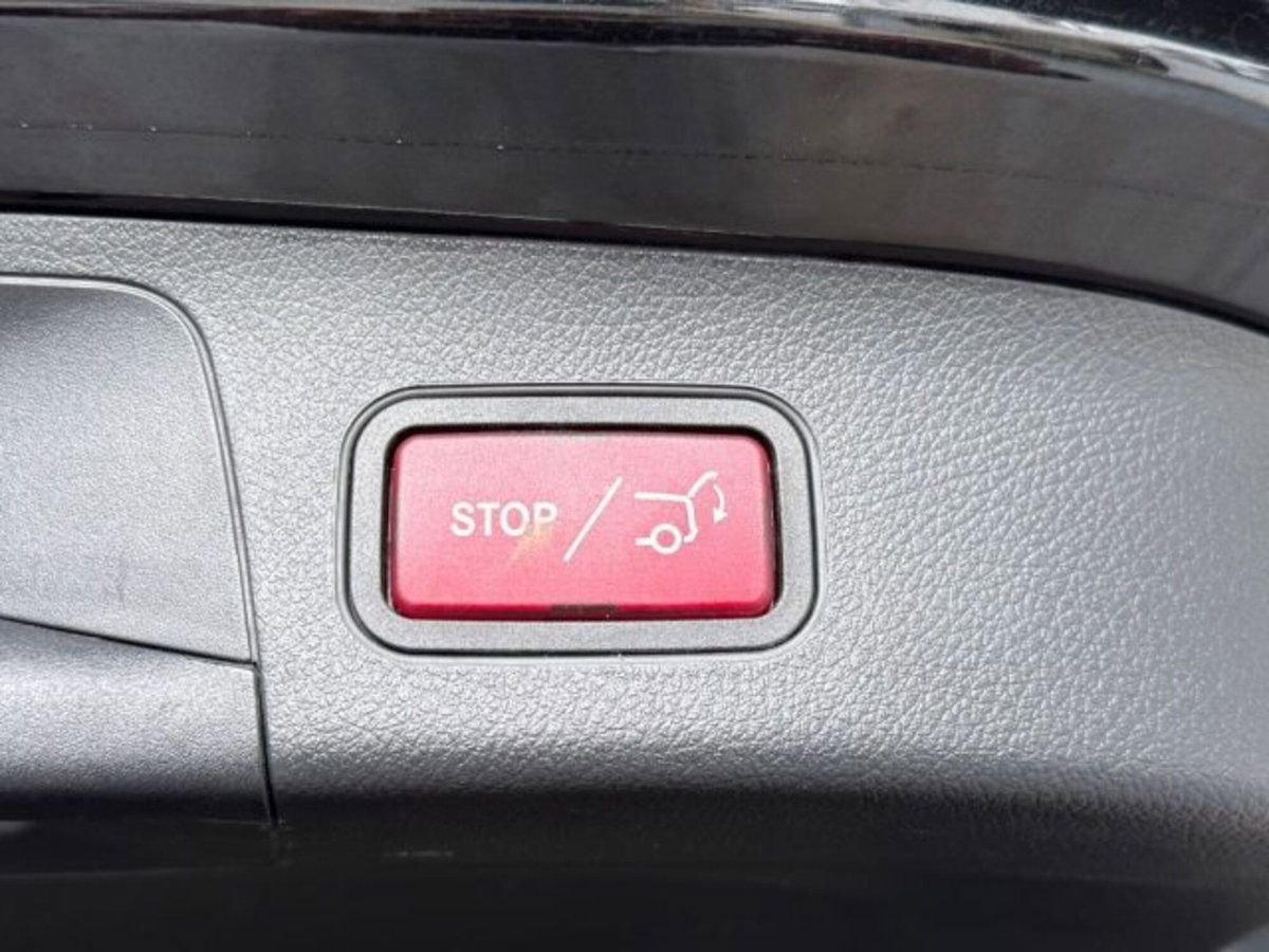 Mercedes-Benz GLA SUV 200 d Automatic Premium (8)