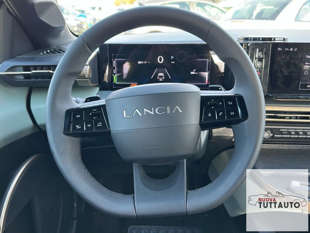 Lancia Ypsilon 1.2 mhev 110cv e-dct (17)