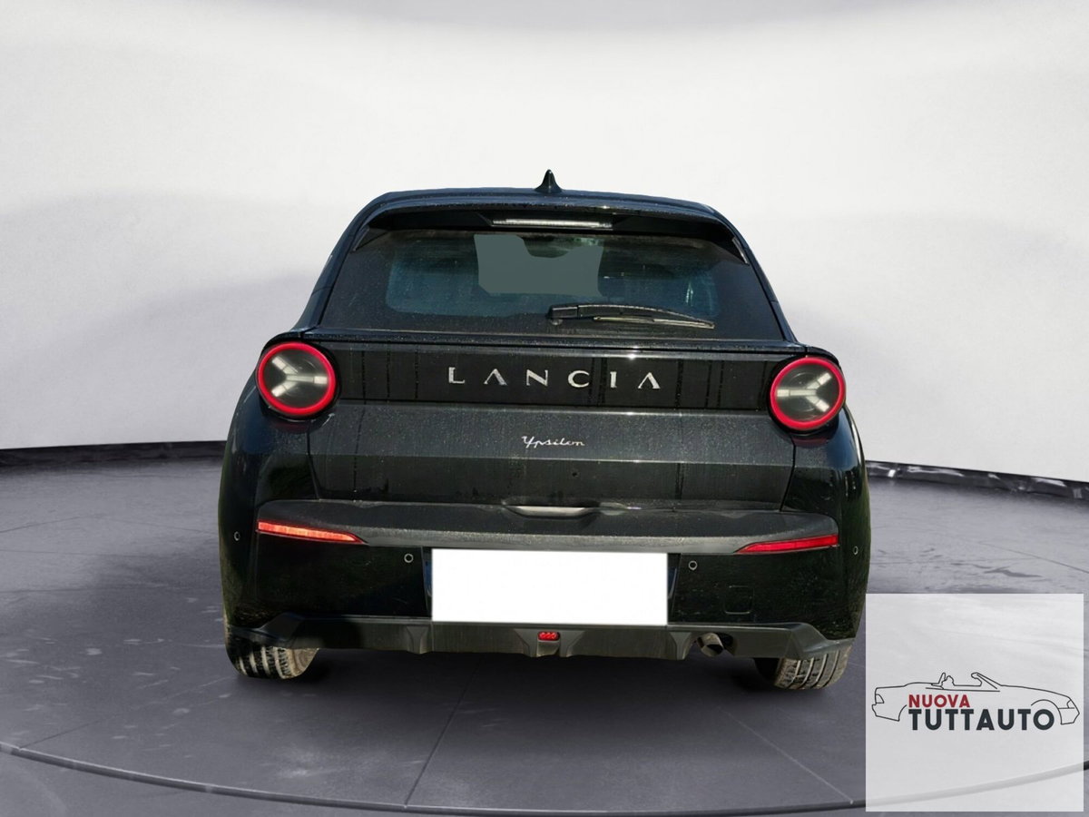 Lancia Ypsilon 1.2 mhev 110cv e-dct (3)