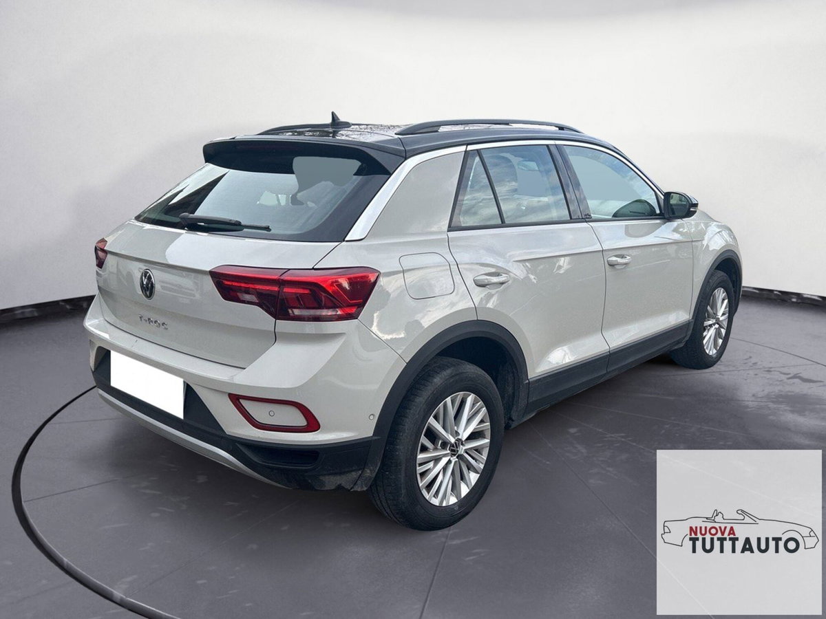Volkswagen T-Roc 1.0 TSI Life (5)