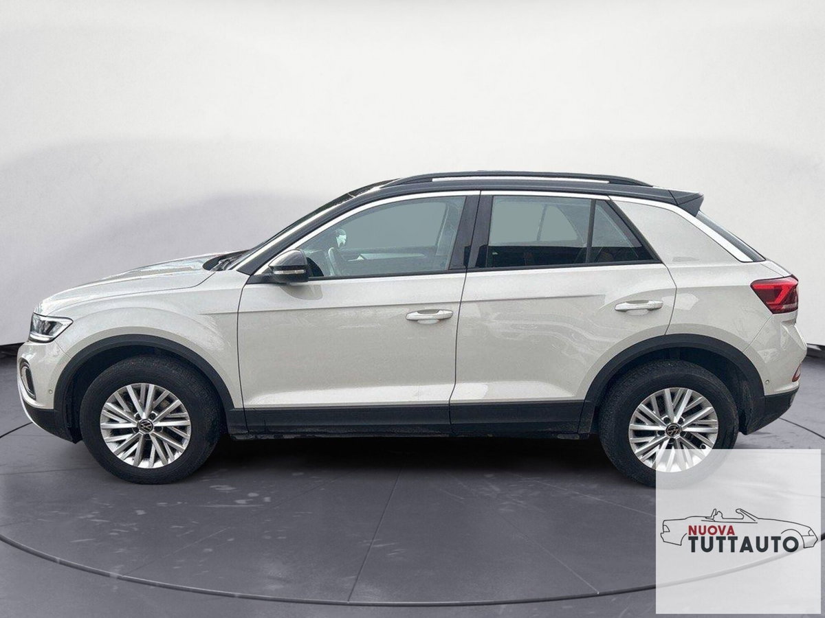 Volkswagen T-Roc 1.0 TSI Life (8)