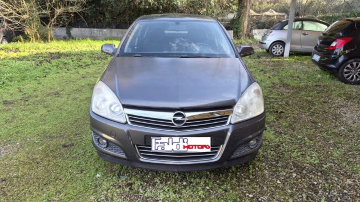 Opel Astra 1.7 CDTI 110CV 5 porte Cosmo (2)