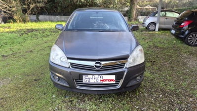 Opel Astra 1.7 CDTI 110CV 5 porte Cosmo (2)