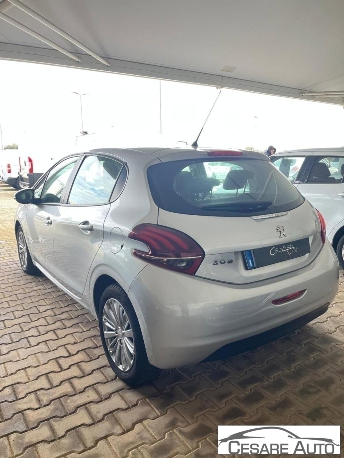 Peugeot 208 75 5 porte Active (3)