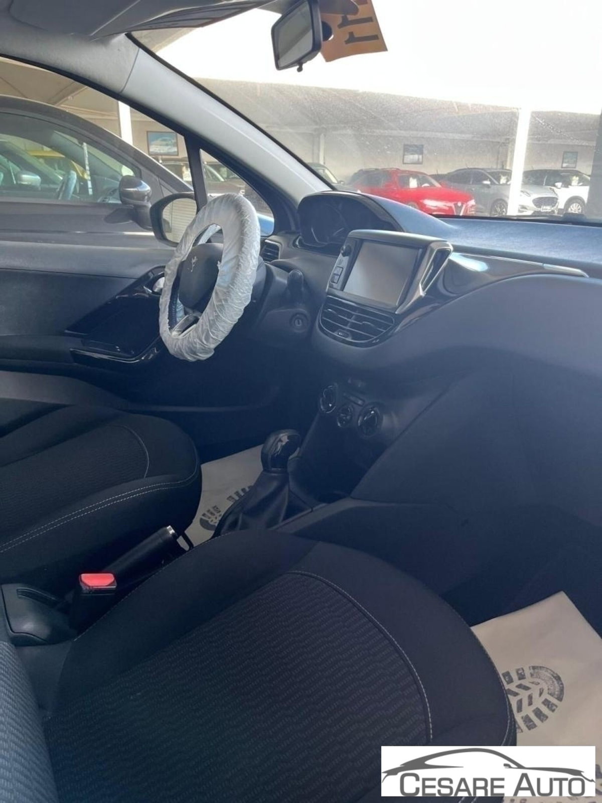 Peugeot 208 75 5 porte Active (8)