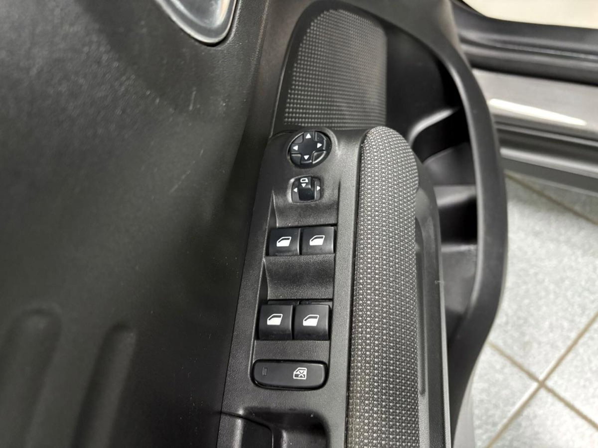 Citroen C3 Aircross BlueHDi 120 S&S EAT6 Shine (15)