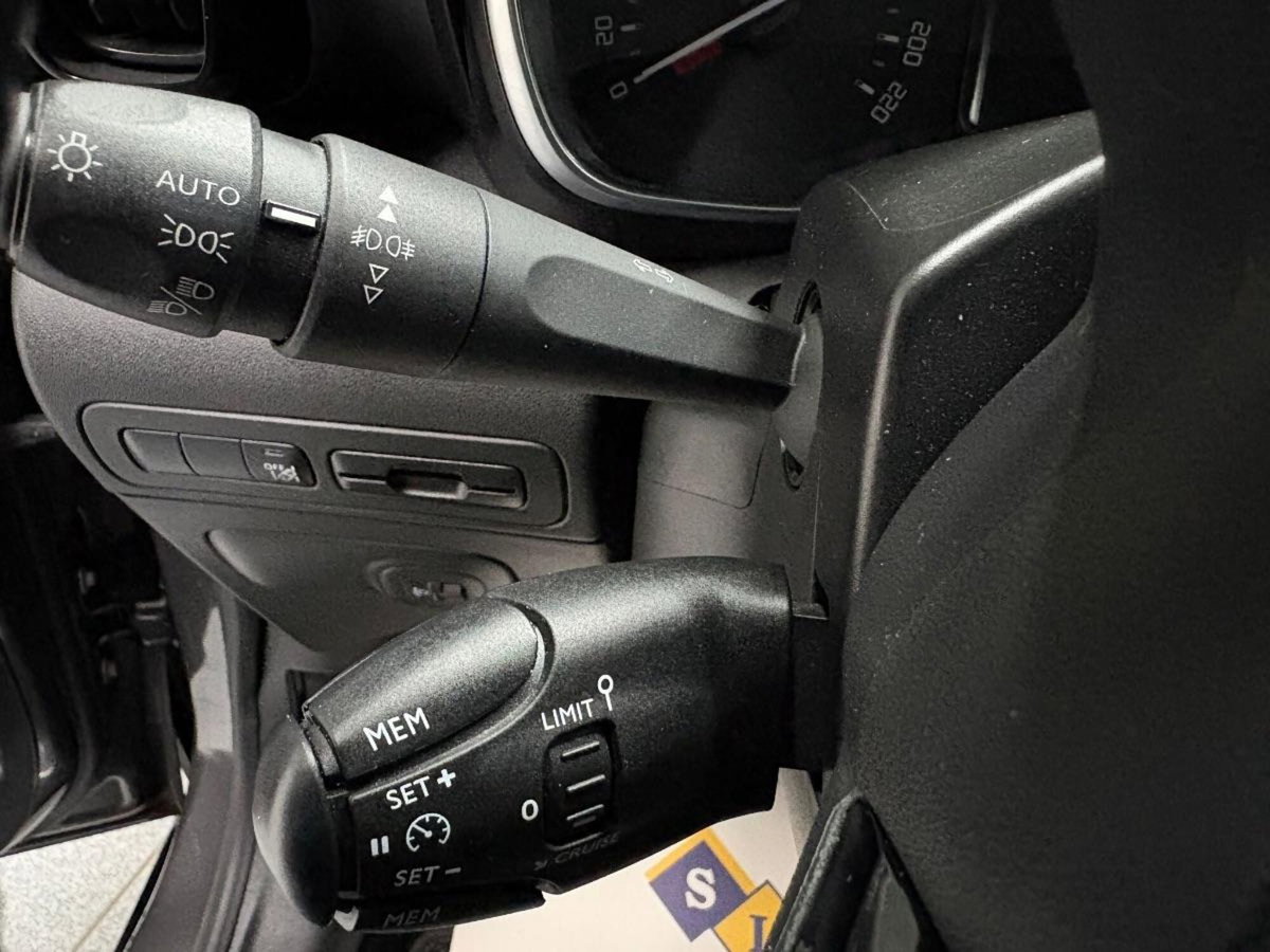 Citroen C3 Aircross BlueHDi 120 S&S EAT6 Shine (16)