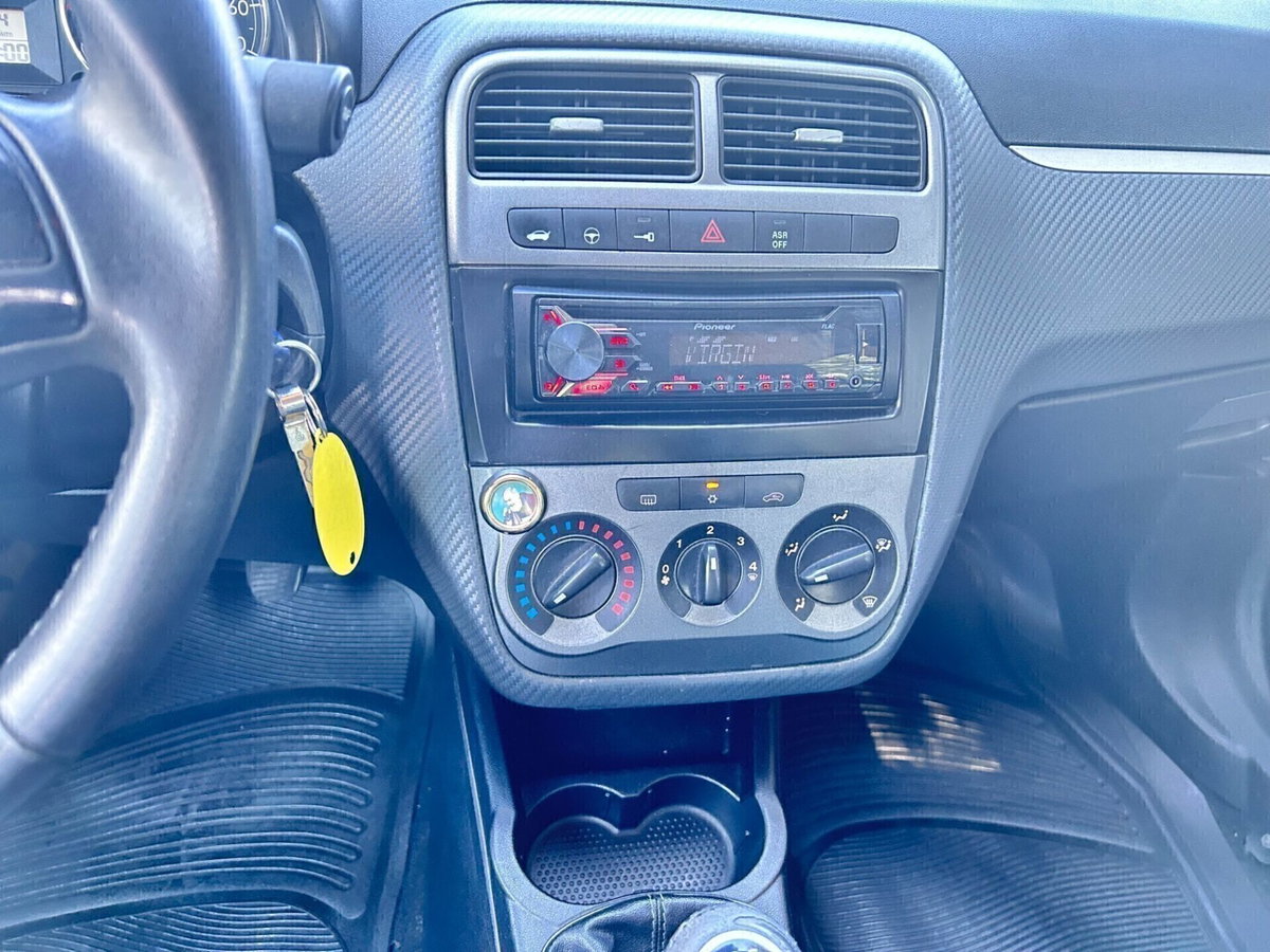 Fiat Grande Punto 1.3 MJT 75 CV 5 porte Dynamic (13)